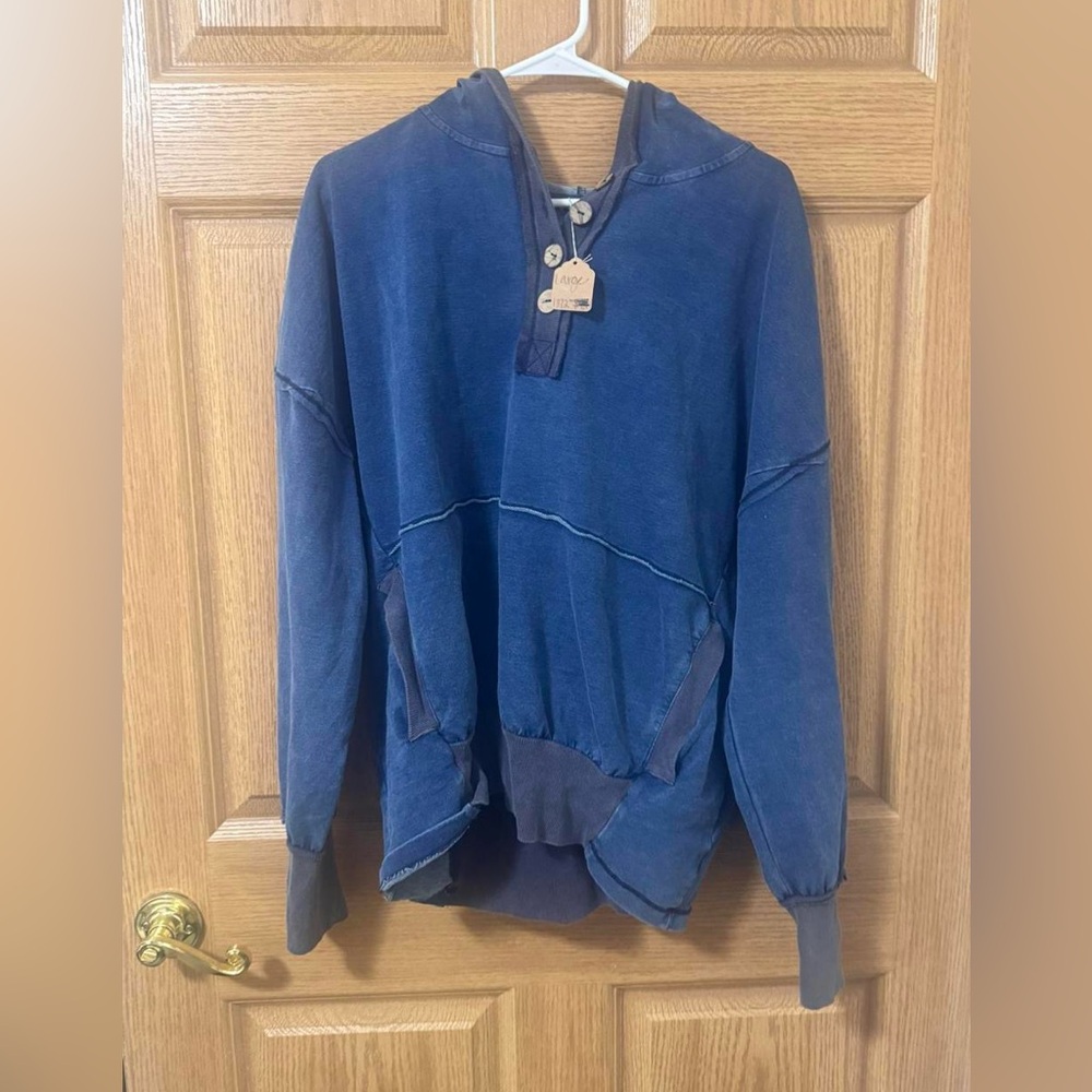 White Birch Men's Navy Pullover Sweater